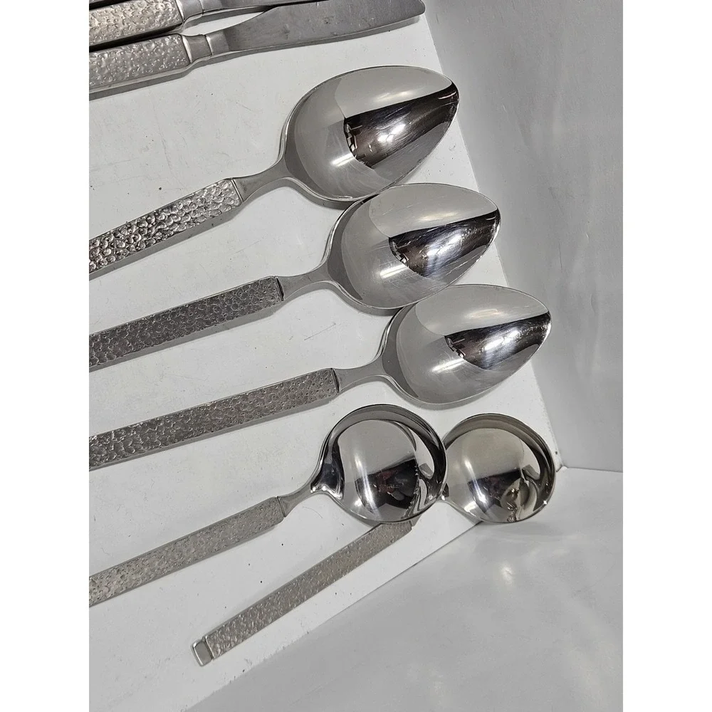 Gorham CASABLANCA 106 Piece Lot Stainless G Hammered Handle Silverware Flatware
